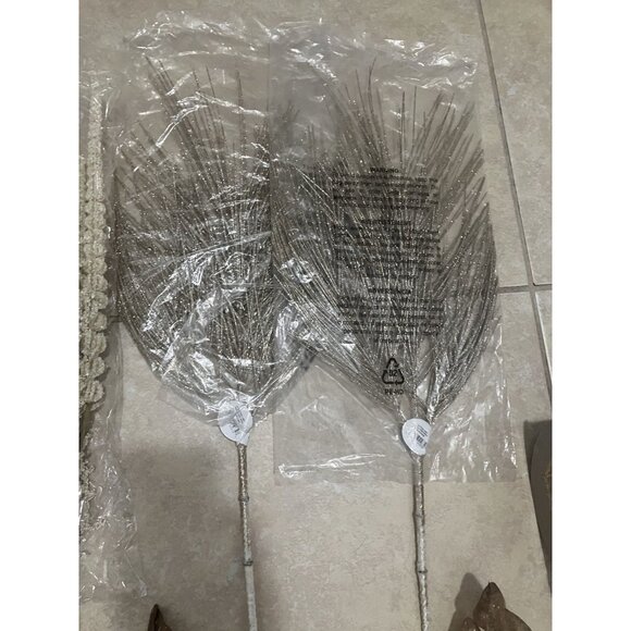 Floral Arrangement Luxury Bundle And Decorative Ribbon. New - Picture 5 of 7